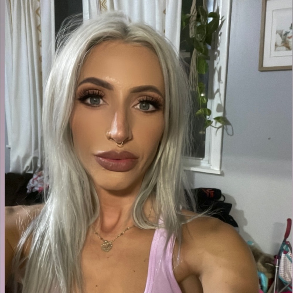 Meet your Posher, Cara